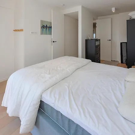 2 Bedroom Gorgeous In オステンド