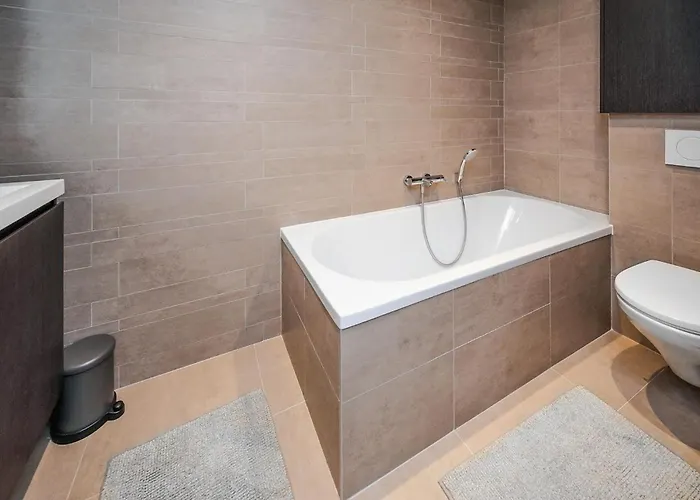 2 Bedroom Gorgeous In 公寓 *