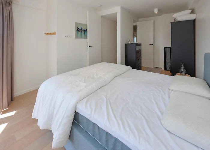 2 Bedroom Gorgeous In Oostende